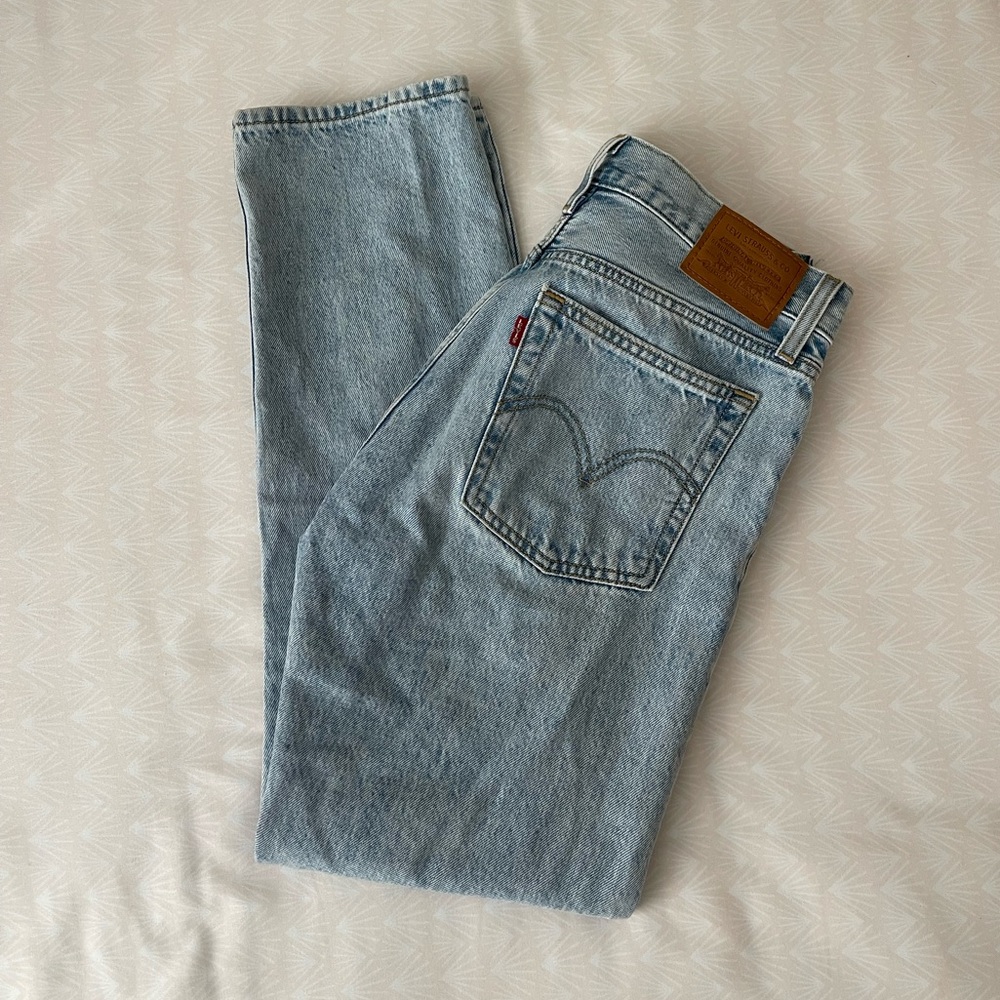 Levi’s Wedgie Straight Faded Light Blue Jeans, 26